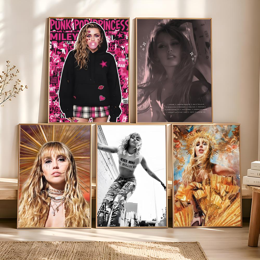 Vintage Fashion Prints For Wall - นักร้องเอ็ม-ไมลีย์ ไซรัส ภาพวาดลายมือ ศิลปะการเขียนตัวอักษร โปสเตอร์สไตล์วินเทจ ภาพพิมพ์บนผ้าแคนวาส